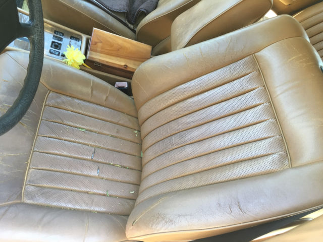 1986 Yellow Mercedes-Benz 300-Series Sedan