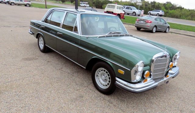 1970 Moss Green Mercedes-Benz 300-Series