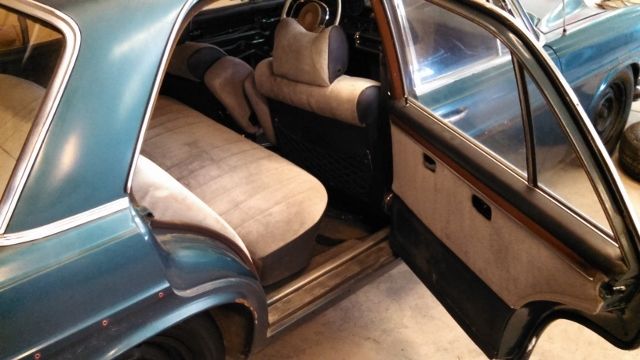 1969 Green Mercedes-Benz 300-Series 4 door