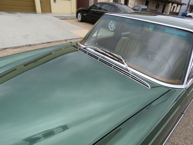 1970 Moss Green Mercedes-Benz 300-Series