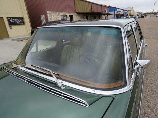 1970 Moss Green Mercedes-Benz 300-Series