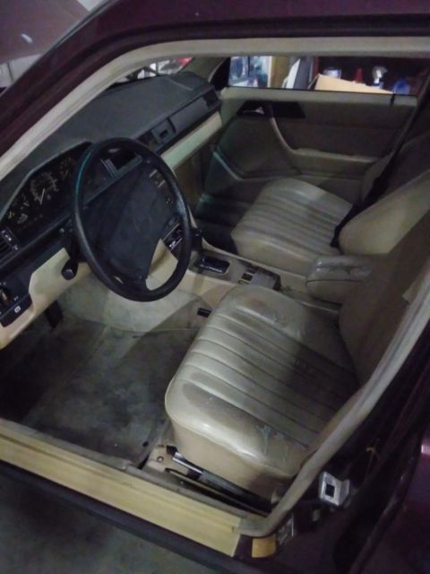 1986 Burgundy Mercedes-Benz 300-Series Wagon