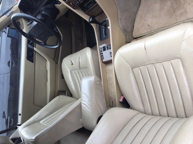 1988 Red Mercedes-Benz 300-Series Coupe