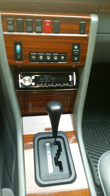 1992 White Mercedes-Benz 300-Series Wagon