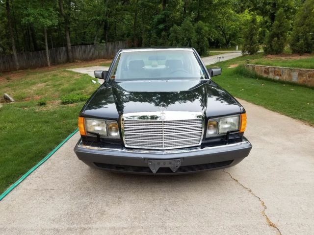 1991 Gray Mercedes-Benz 300-Series Sedan