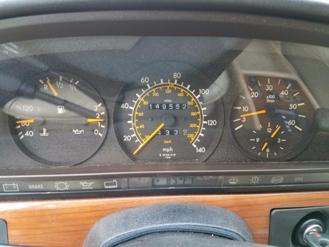 1991 Gray Mercedes-Benz 300-Series Sedan