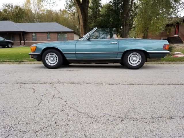 1985 Green Mercedes-Benz SL-Class Convertible