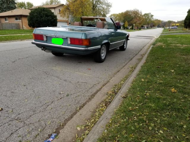 1985 Green Mercedes-Benz SL-Class Convertible