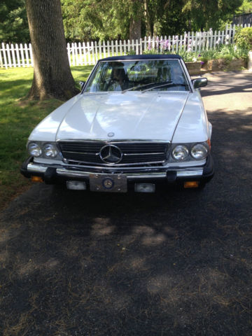 1984 White Mercedes-Benz SL-Class Convertible