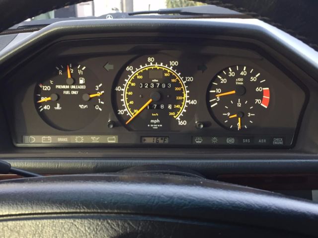 1992 Blue Mercedes-Benz 400-Series Sedan