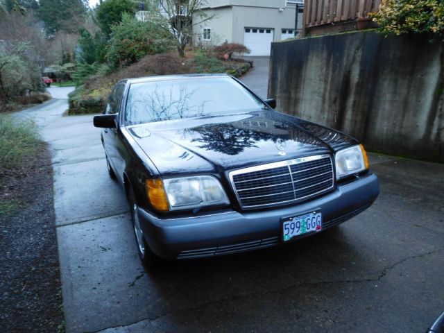 1992 Black Mercedes-Benz S-Class Sedan