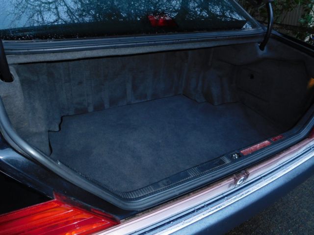 1992 Black Mercedes-Benz S-Class Sedan