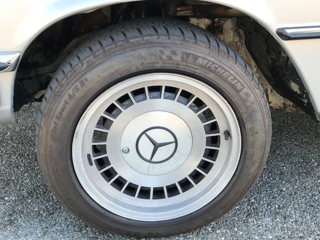 1979 Silver Mercedes-Benz 400-Series 4Door