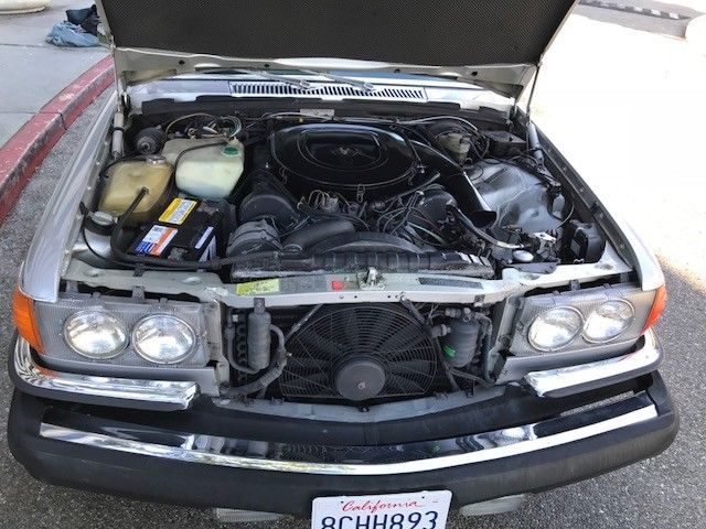 1979 Silver Mercedes-Benz 400-Series 4Door