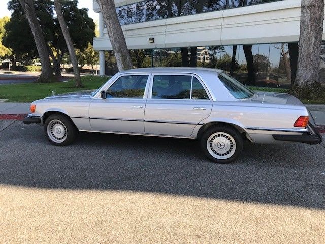 1979 Silver Mercedes-Benz 400-Series 4Door