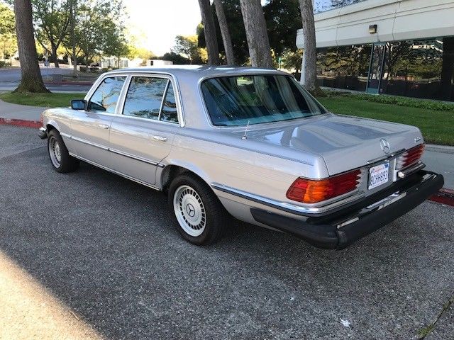 1979 Silver Mercedes-Benz 400-Series 4Door