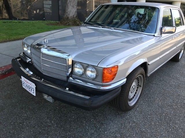 1979 Silver Mercedes-Benz 400-Series 4Door