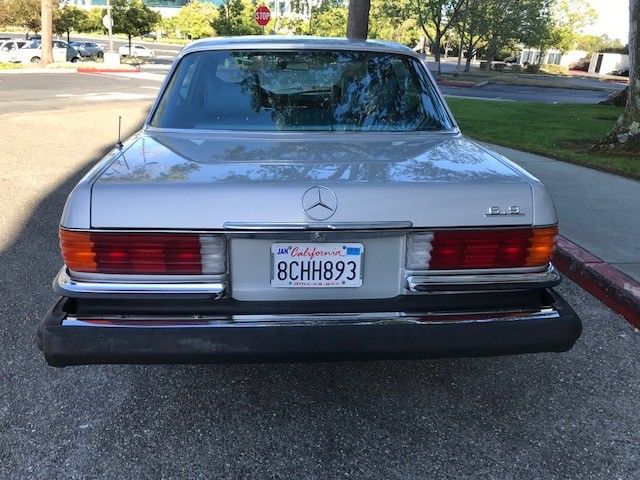1979 Silver Mercedes-Benz 400-Series 4Door