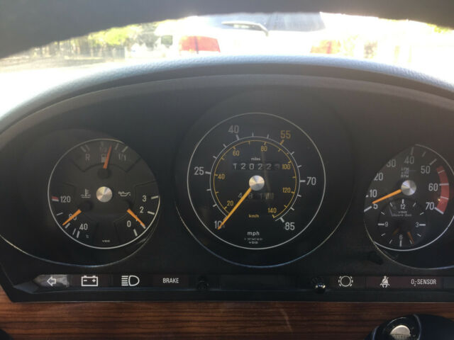 1980 Silver Mercedes-Benz 400-Series Sedan