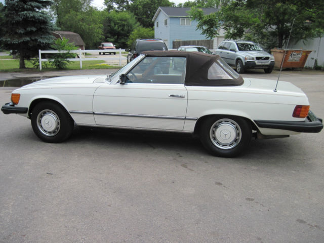 1976 White Mercedes-Benz SL-Class Convertible