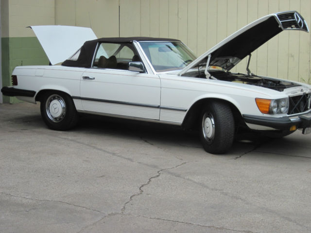 1976 White Mercedes-Benz SL-Class Convertible