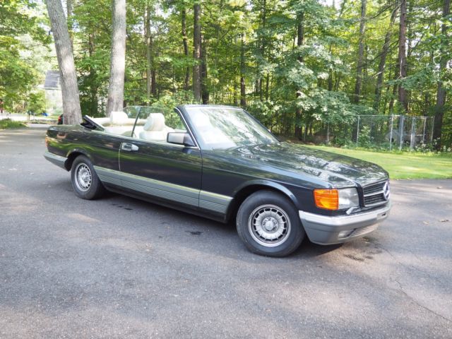 1985 Black Mercedes-Benz 500-Series Convertible