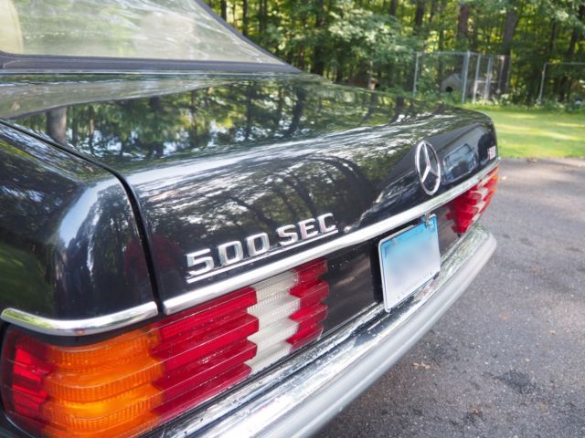 1985 Black Mercedes-Benz 500-Series Convertible