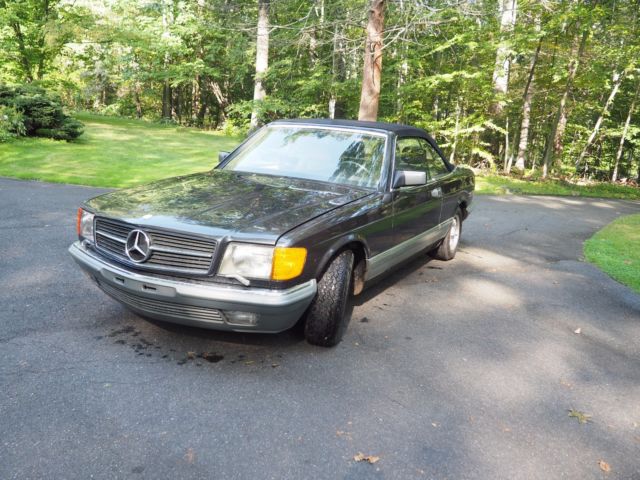 1985 Black Mercedes-Benz 500-Series Convertible