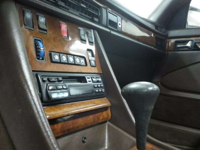 1984 Gold Mercedes-Benz 500-Series Coupe