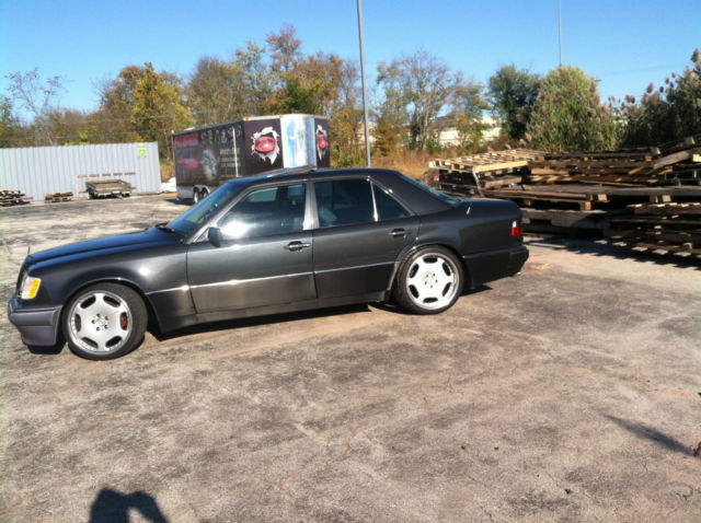 1993 Gray Mercedes-Benz 500-Series Sedan