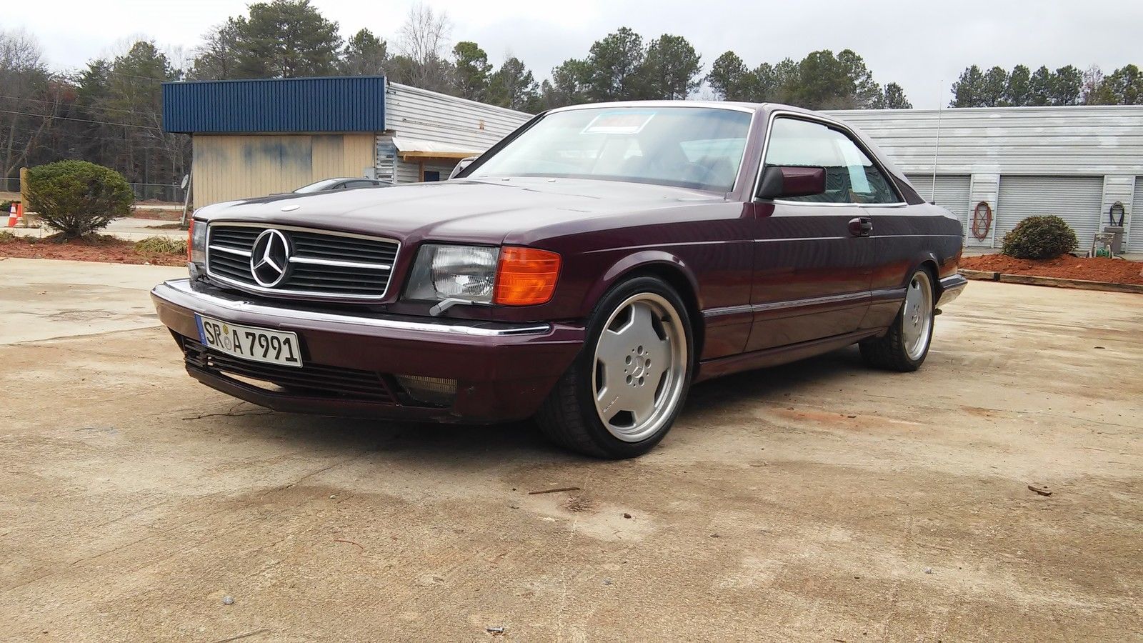 1990 Burgundy Mercedes-Benz 500-Series Coupe