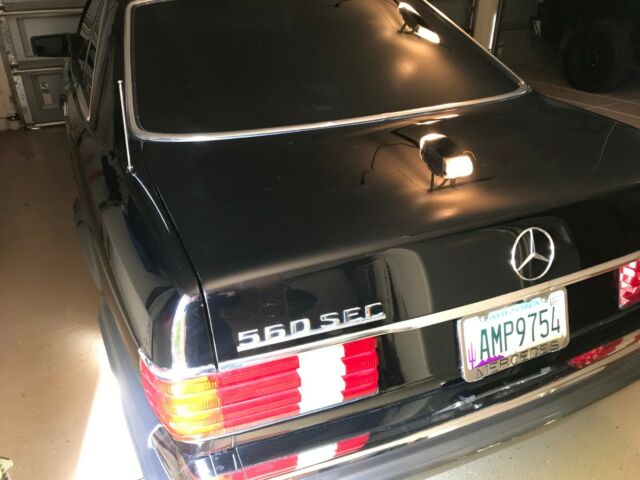 1989 Black Mercedes-Benz 500-Series Coupe