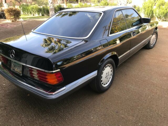 1989 Black Mercedes-Benz 500-Series Coupe