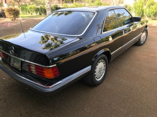 1989 Black Mercedes-Benz 500-Series Coupe
