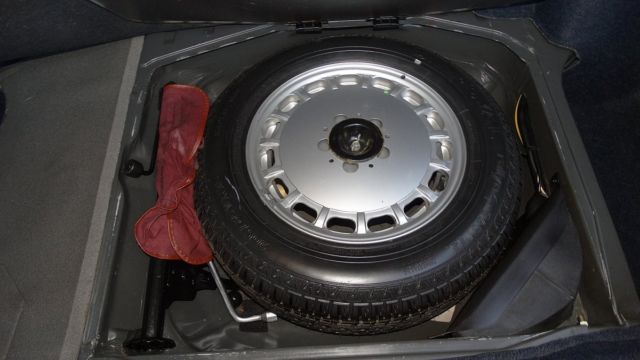 1986 Silver Blue Mercedes-Benz S-Class