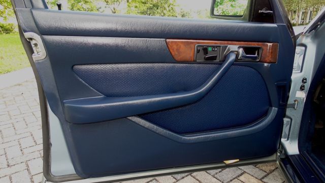 1986 Silver Blue Mercedes-Benz S-Class