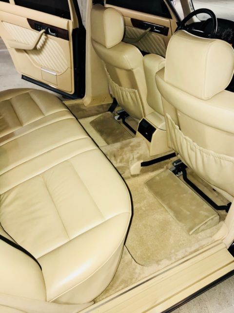 1991 Black Mercedes-Benz S-Class