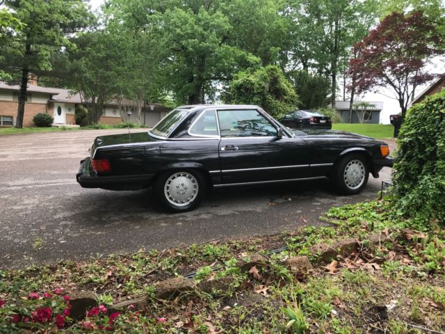 1988 Black Mercedes-Benz SL-Class Convertible