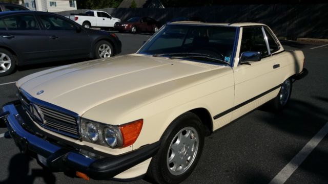 1988 Black Mercedes-Benz SL-Class Convertible