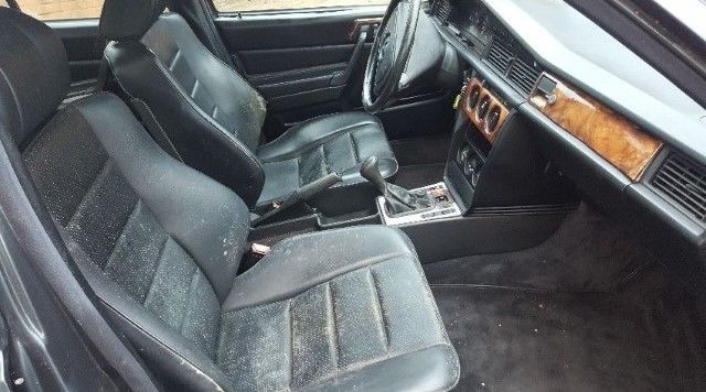 1980 black Mercedes-Benz 190-Series Sedan