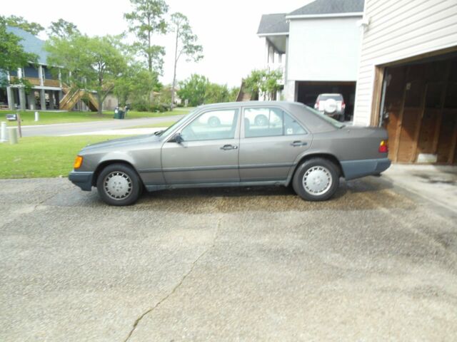 1987 Tan Mercedes-Benz 300D Turbo Diesel Sedan