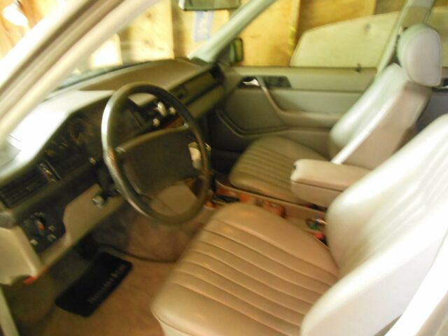 1987 Tan Mercedes-Benz 300D Turbo Diesel Sedan