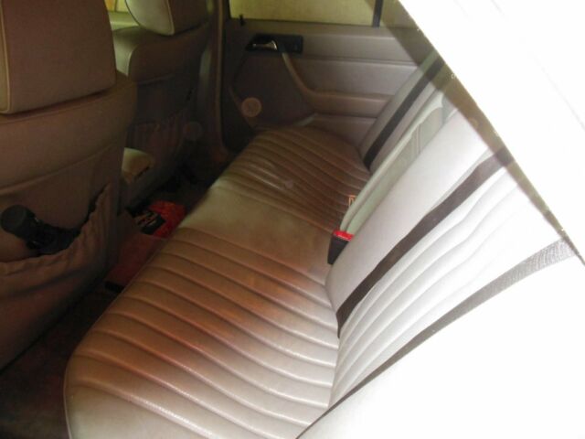 1987 Tan Mercedes-Benz 300D Turbo Diesel Sedan