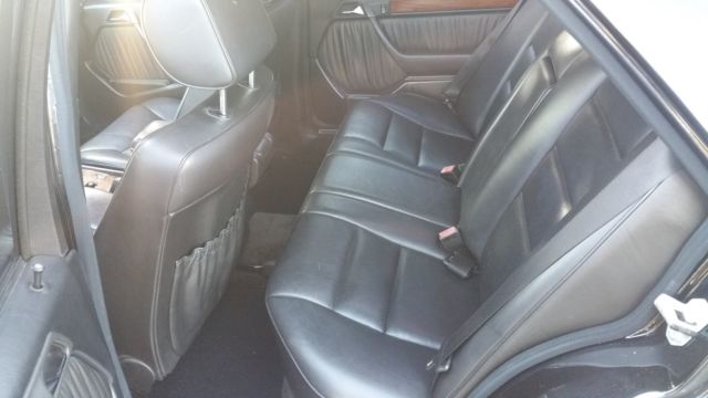 1994 White Mercedes-Benz E-Class Sedan