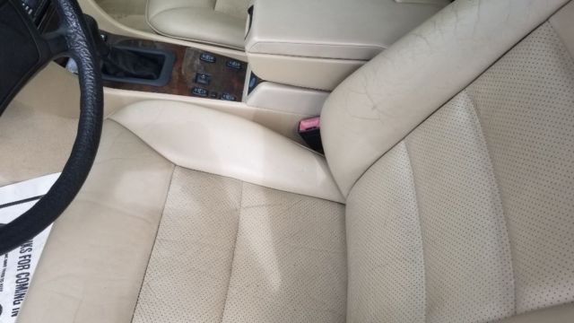 1986 Black Mercedes-Benz E-Class Sedan