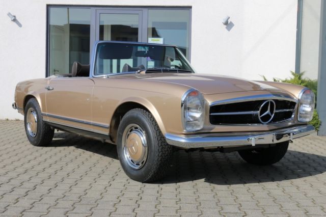 1970 Gold Mercedes-Benz SL-Class Convertible