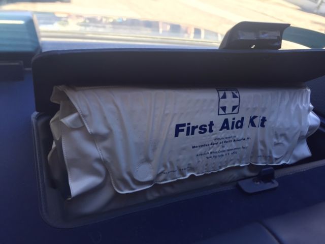 1989 Mercedes-Benz 400-Series