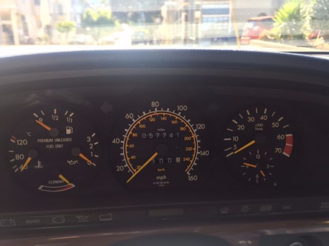 1989 Mercedes-Benz 400-Series