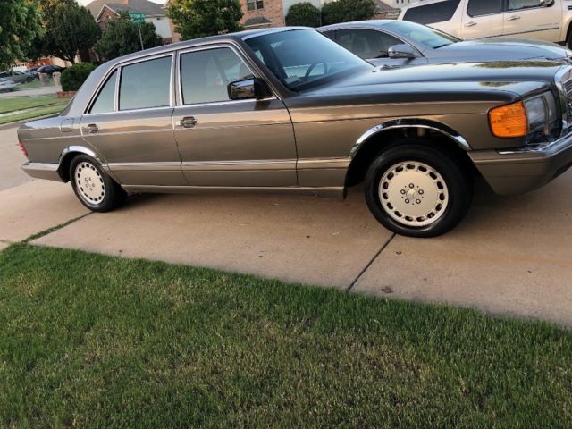 1988 Gray Mercedes-Benz S-Class Sedan