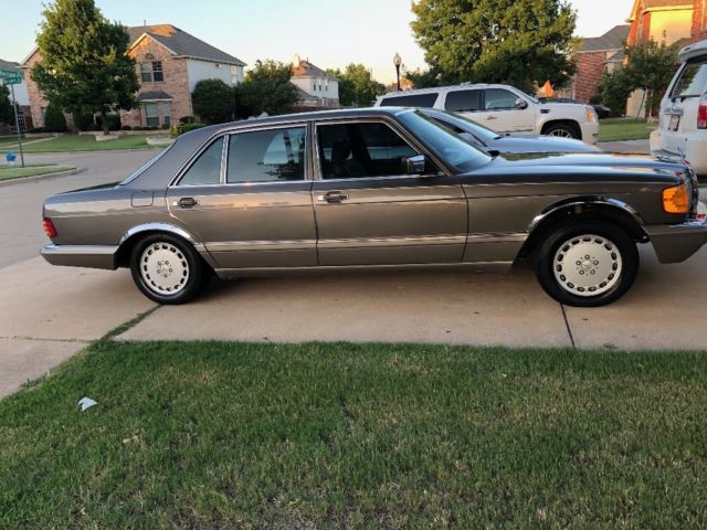 1988 Gray Mercedes-Benz S-Class Sedan